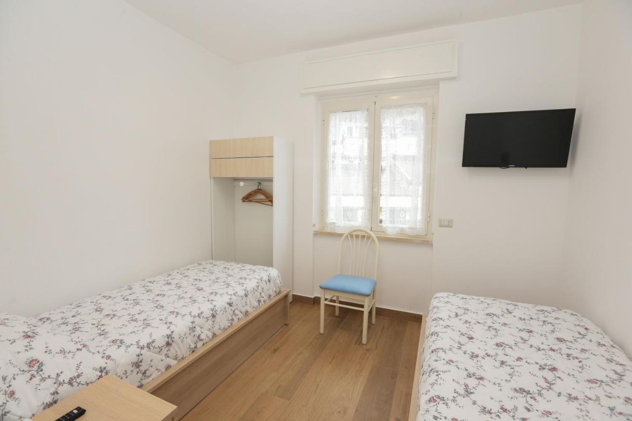 La dea bendata Minori Esterno foto