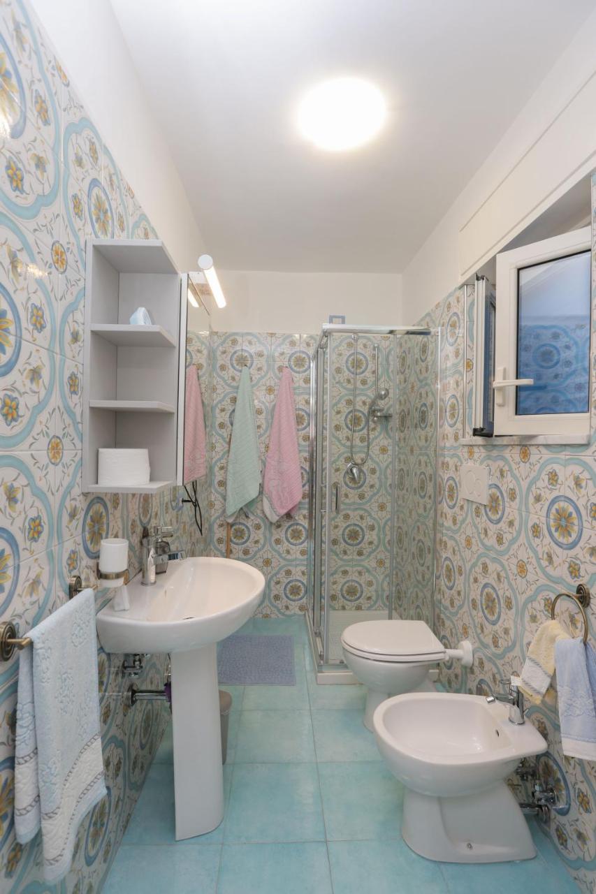 La dea bendata Minori Esterno foto